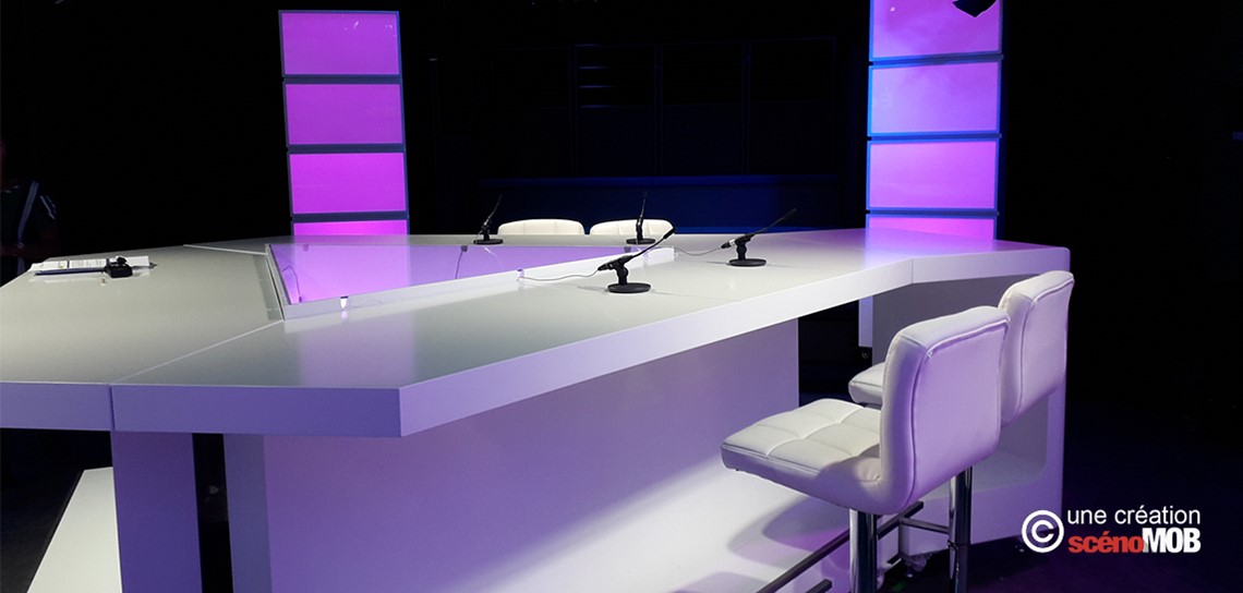 création de plateau TV, scenomob, table haute, événementiel, audiovisuel, mobilier TV, décor TV, Nantes, Télénantes, Vendée, Pays de la Loire, Angers